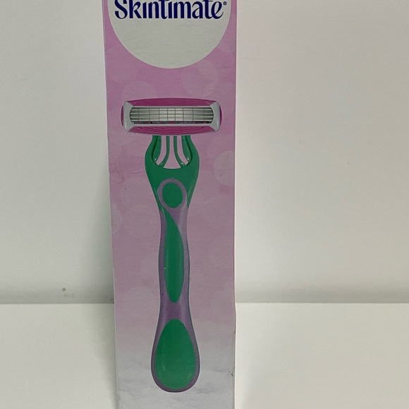 Skintimate Raspberry Rain Shave Set - Picture 2 of 3